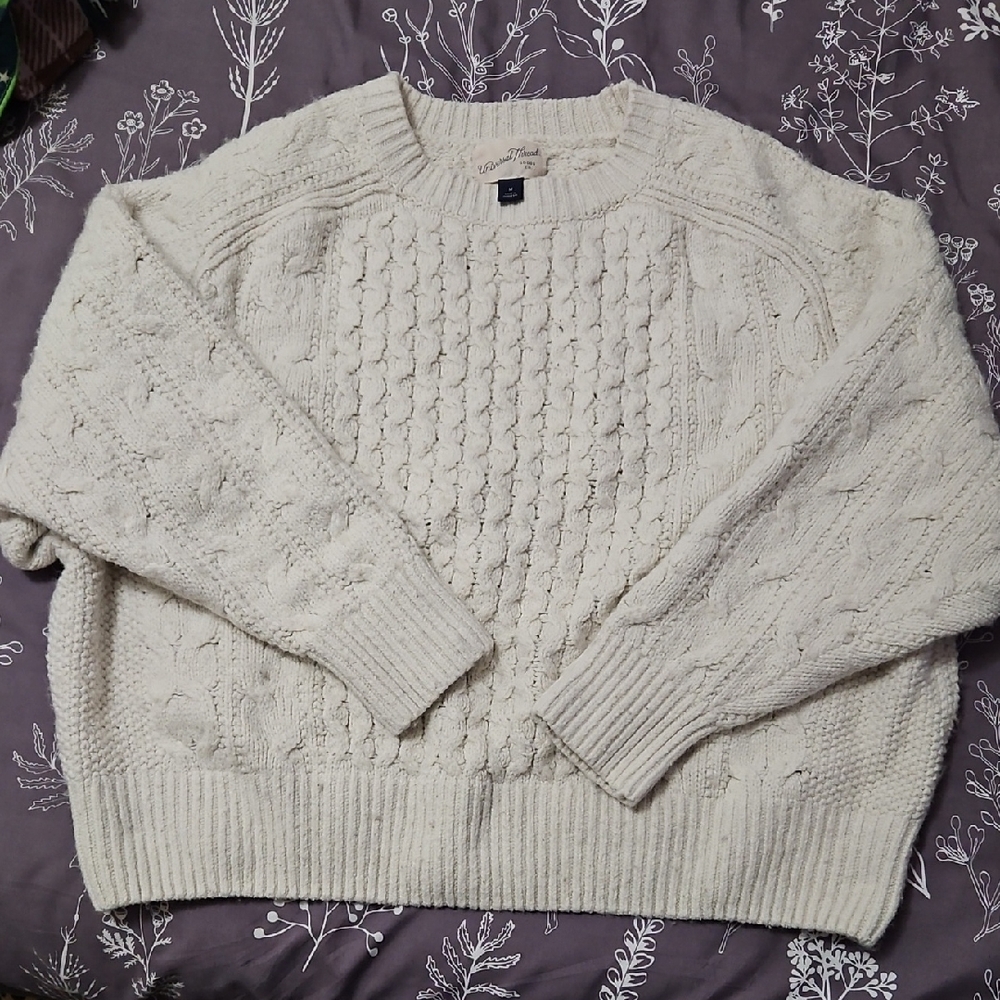 Universal Thread Women's Crewneck, Cropped Sweater - Off-White Medium